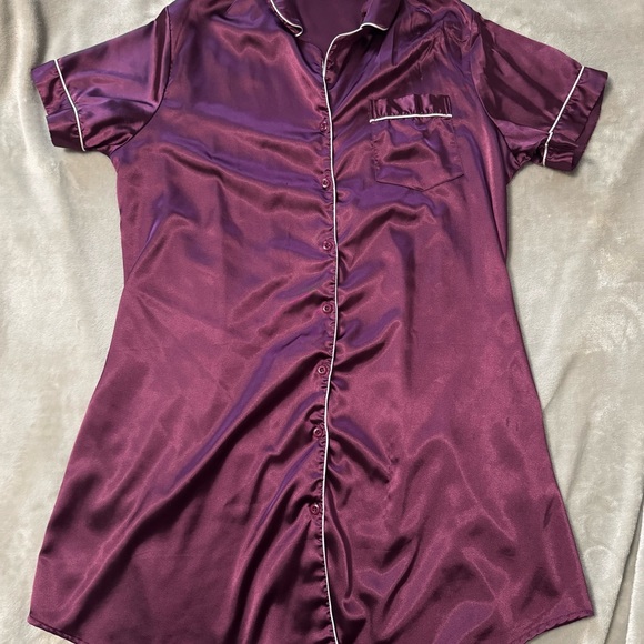 Ekouaer Other - Elegant Satin Nightshirt in Deep Purple